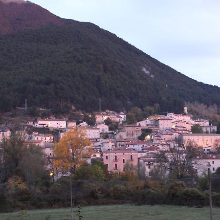 Il Rifugio Nel Parco Bed & Breakfast Villetta Barrea Exterior photo